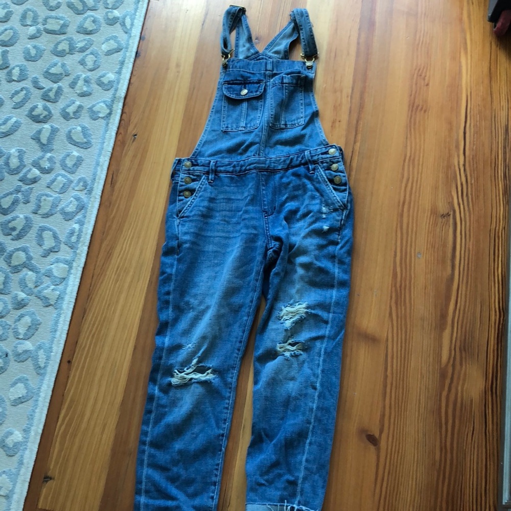 Abercrombie distressed long overalls